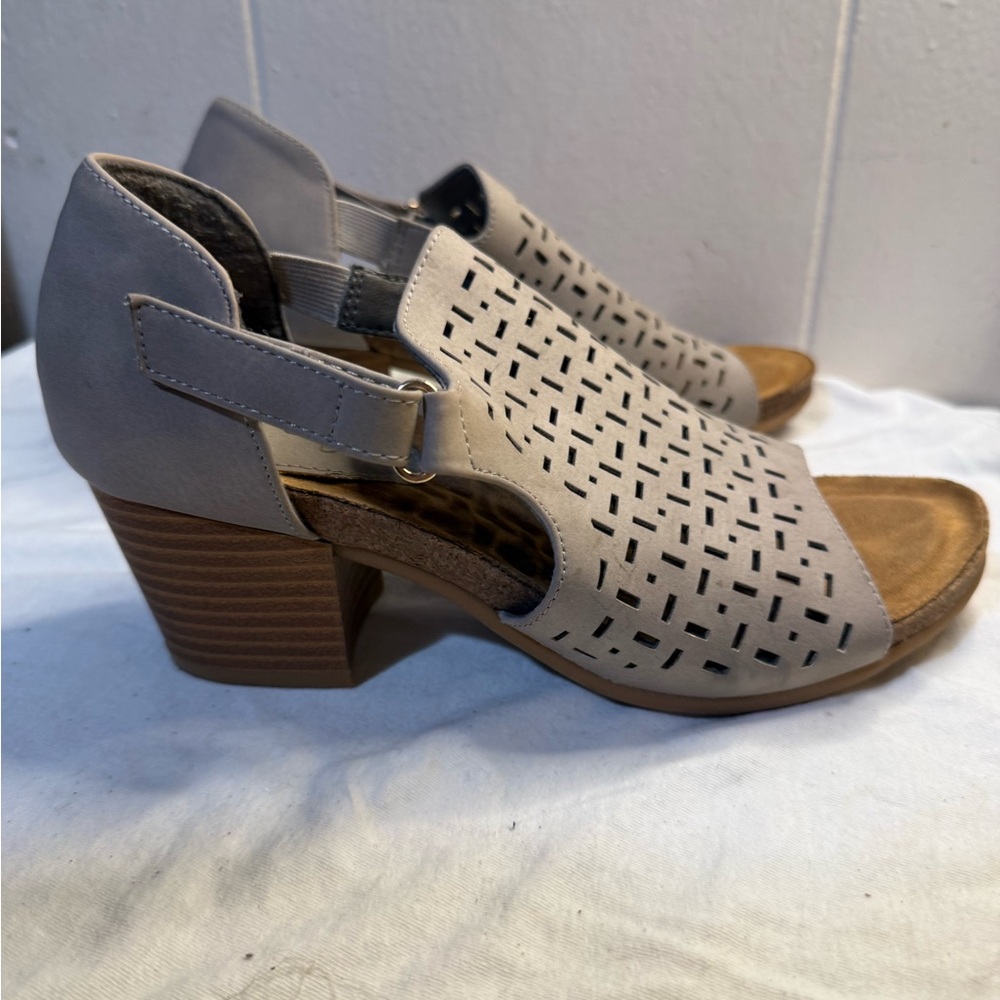 Cream and Brown Geometric Cutout Wedges